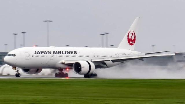 全提前退役！美联航波音777发动机空中爆炸后，日本航空做出决定