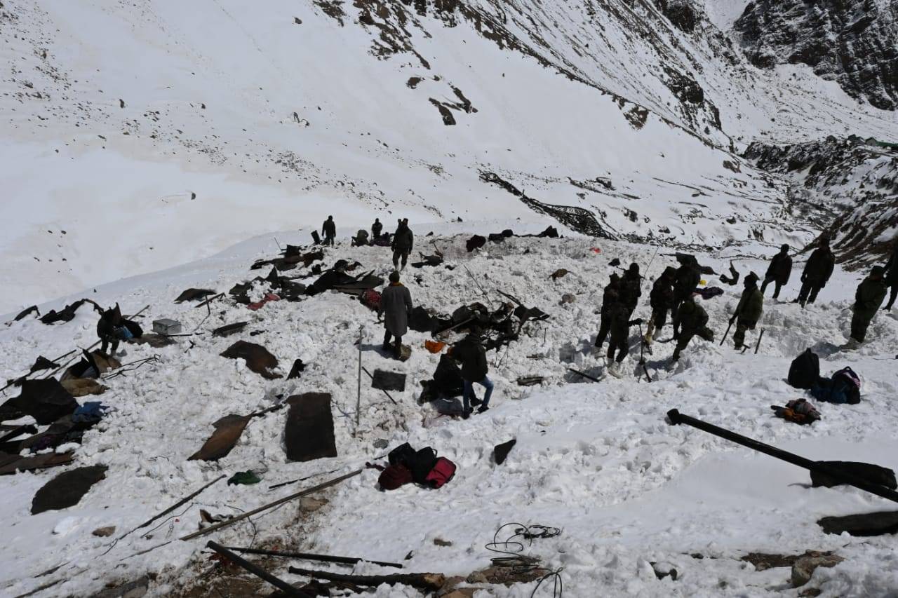 印度雪崩事故死亡人数升至10人，另有30余人下落不明