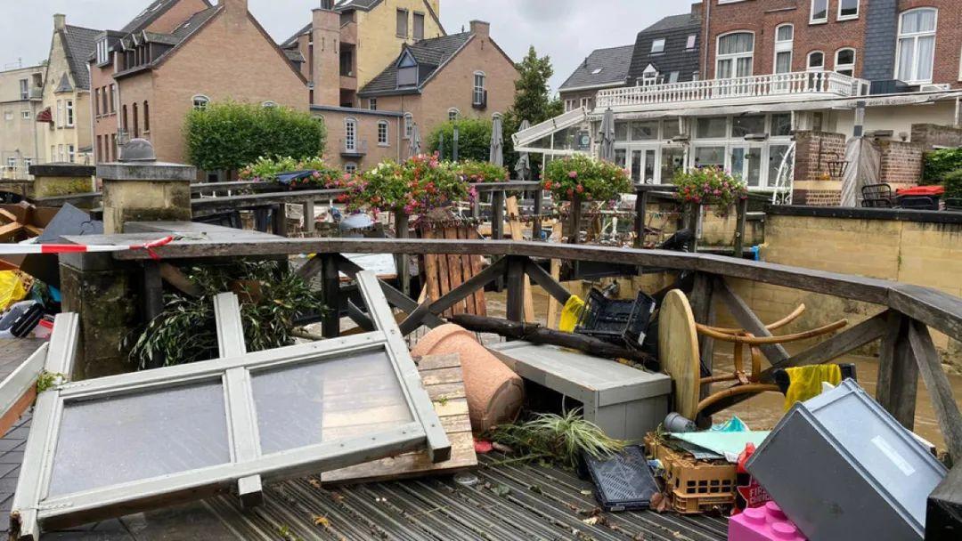 荷兰林堡清点水灾损失，不要当灾难观光客