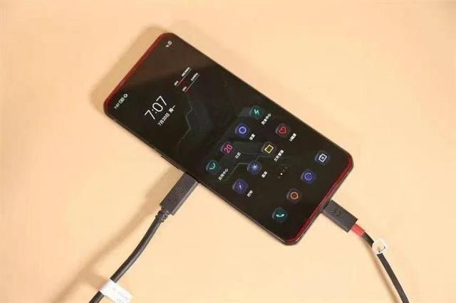 从4099跌至2969，5500mAh+双涡散热，骁龙888旗舰很有诚意