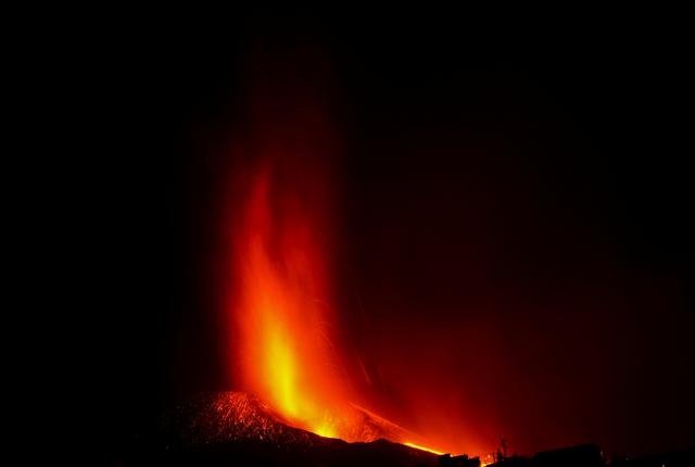 西班牙火山活动加剧