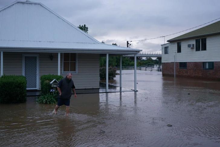 澳大利亚东海岸遭遇极端天气 已致1人死亡