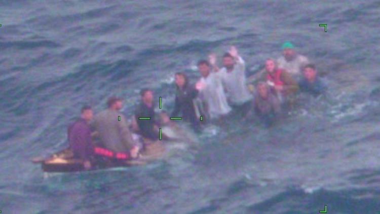 美国佛罗里达州海域发生偷渡沉船事故 致4人受伤
