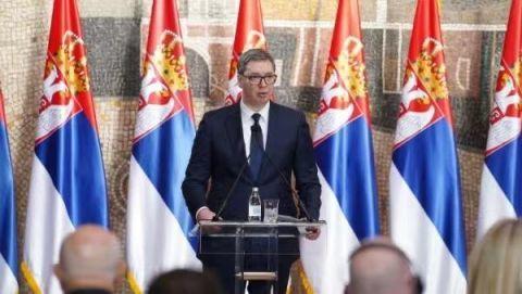 塞尔维亚举行国庆日授勋仪式