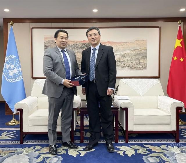 张茂于副署长会见联合国难民署新任驻华代表卢沛赫