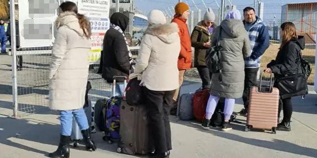 中欧多国开始接收乌克兰难民，罗马尼亚称24小时内超700人入境！