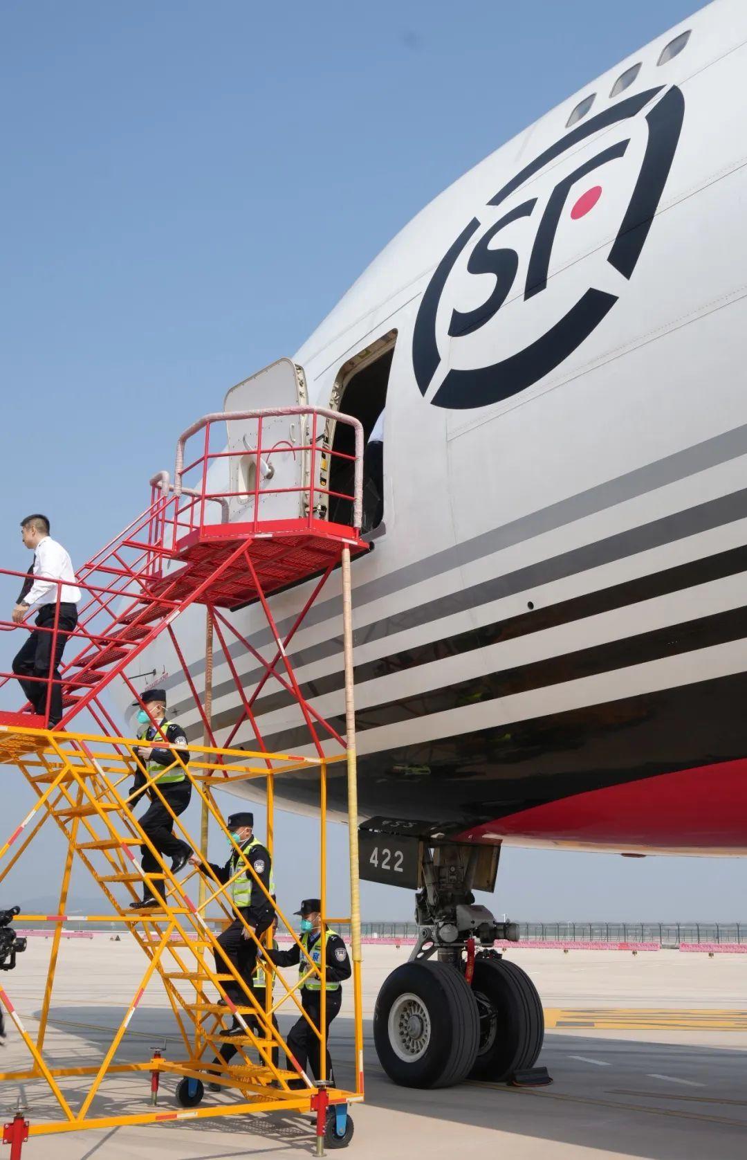 洲际首飞，创造历史！鄂州花湖机场正式开通国际货运航线