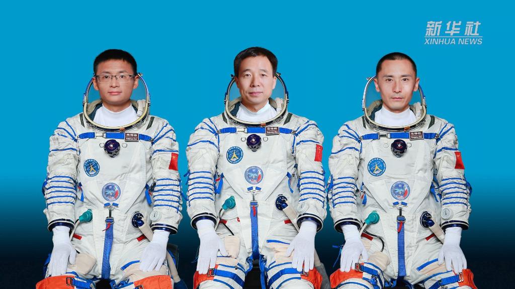 创意微视频|中国空间站:神十五,再见!神十六,你好!