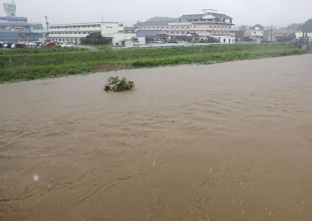 （国际）日本福冈受强降雨影响